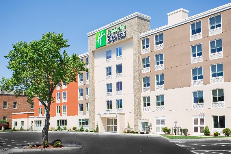 Holiday Inn Express Chelmsford By Ihg Zewnętrze zdjęcie